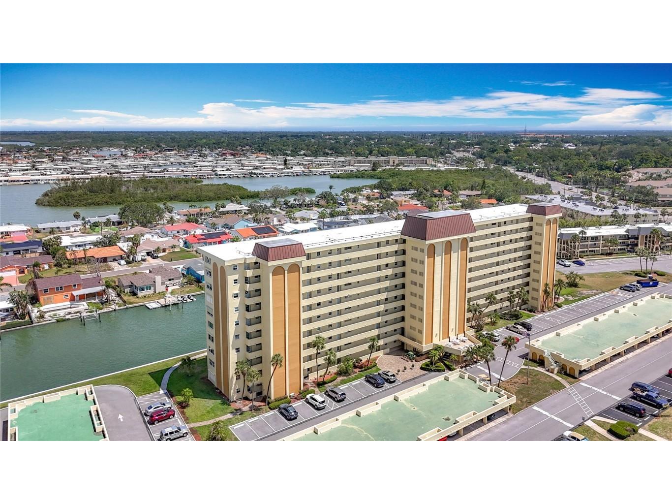 4725 Cove Circle #908 Saint Petersburg FL 33708 TB8391570 image8