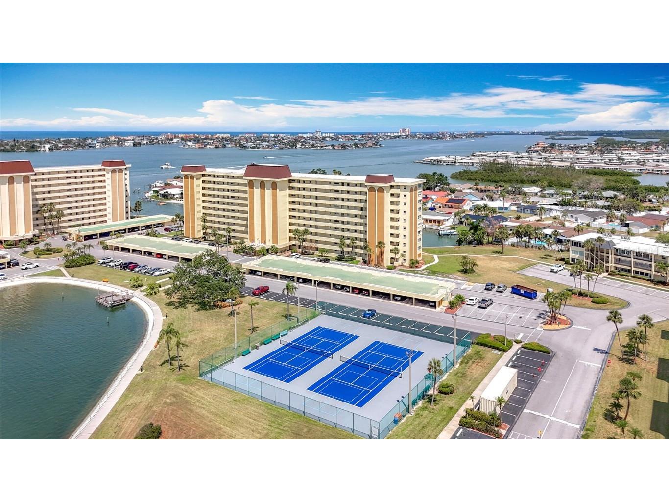 4725 Cove Circle #908 Saint Petersburg FL 33708 TB8391570 image9