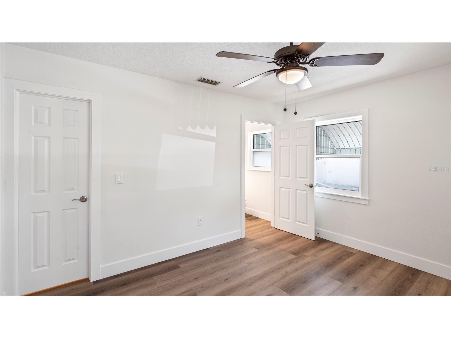 4725 Del Rio Way S Gulfport FL 33711 TB8501838 image23