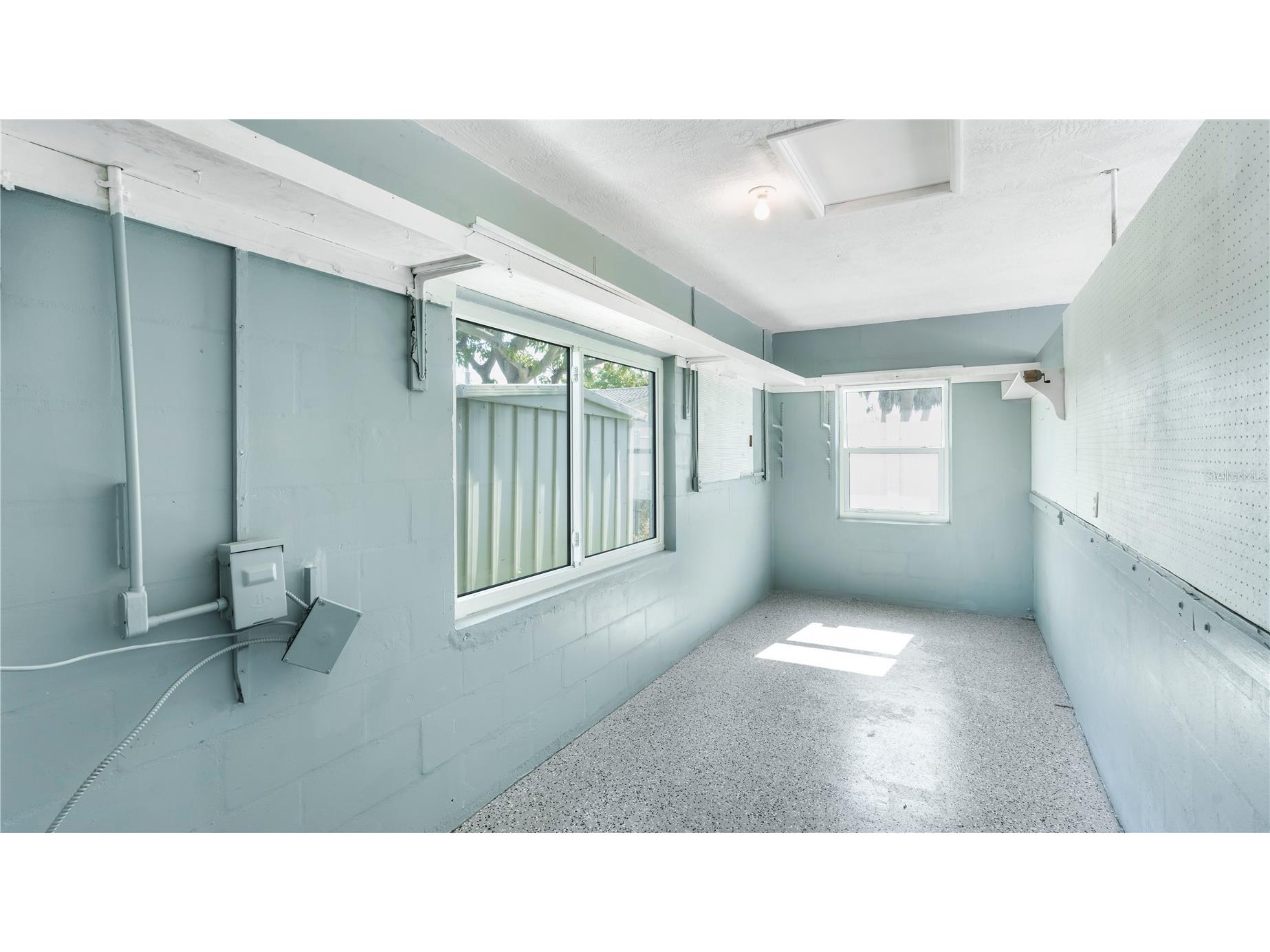 4725 Del Rio Way S Gulfport FL 33711 TB8501838 image42
