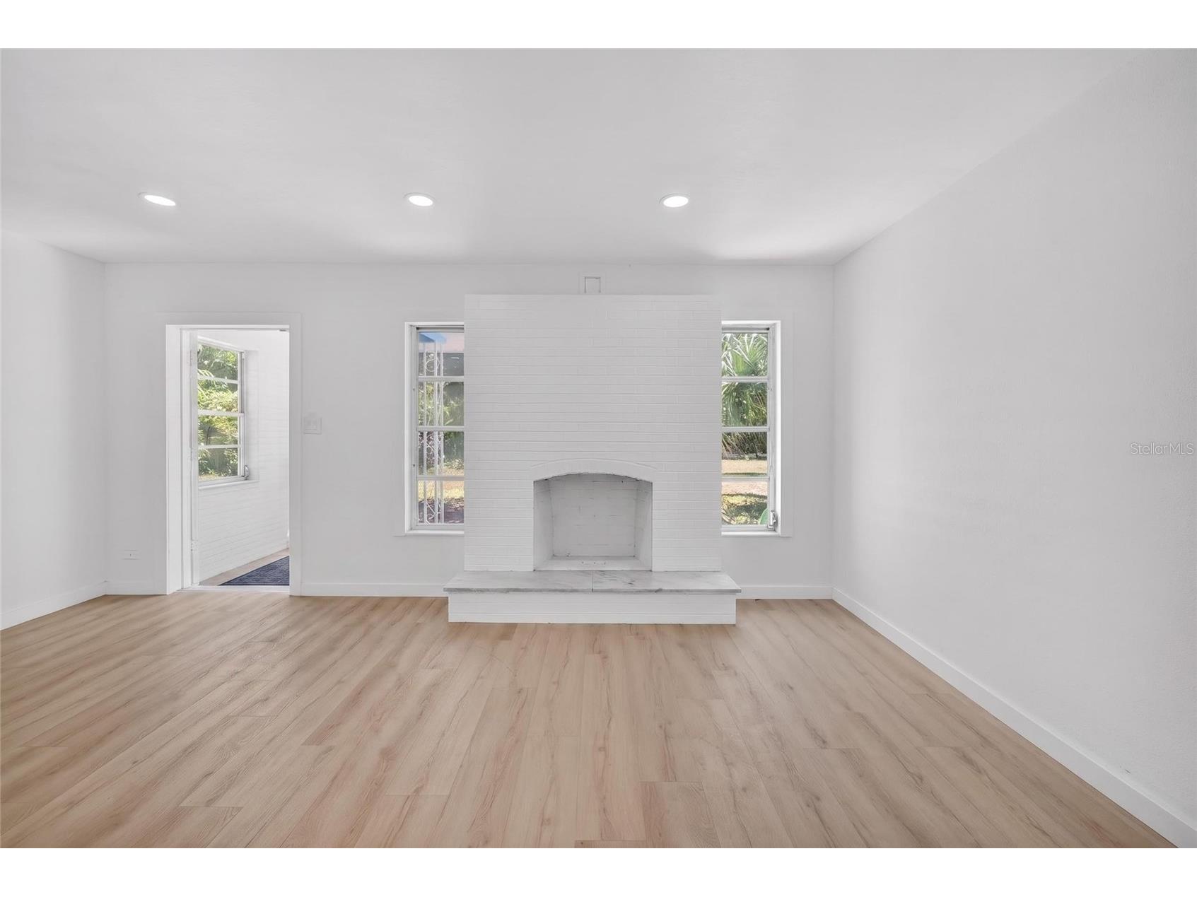 4725 N Tuttle Avenue Sarasota FL 34234 TB8503892 image12