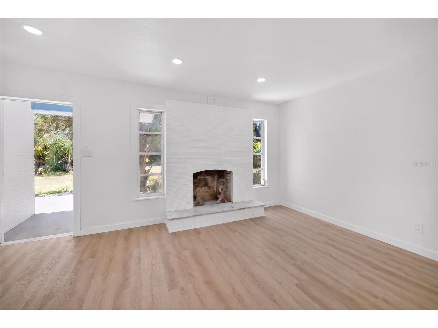 4725 N Tuttle Avenue Sarasota FL 34234 TB8503892 image13