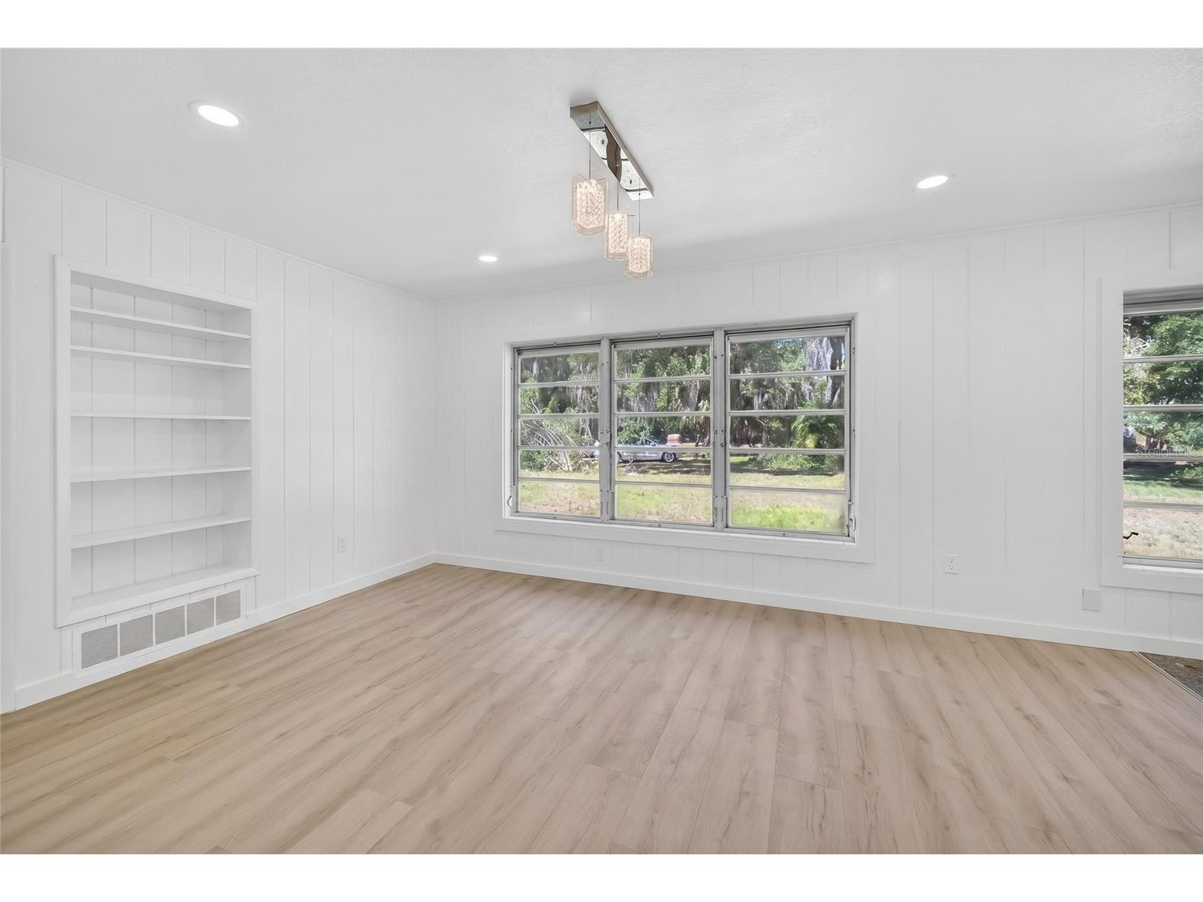 4725 N Tuttle Avenue Sarasota FL 34234 TB8503892 image15