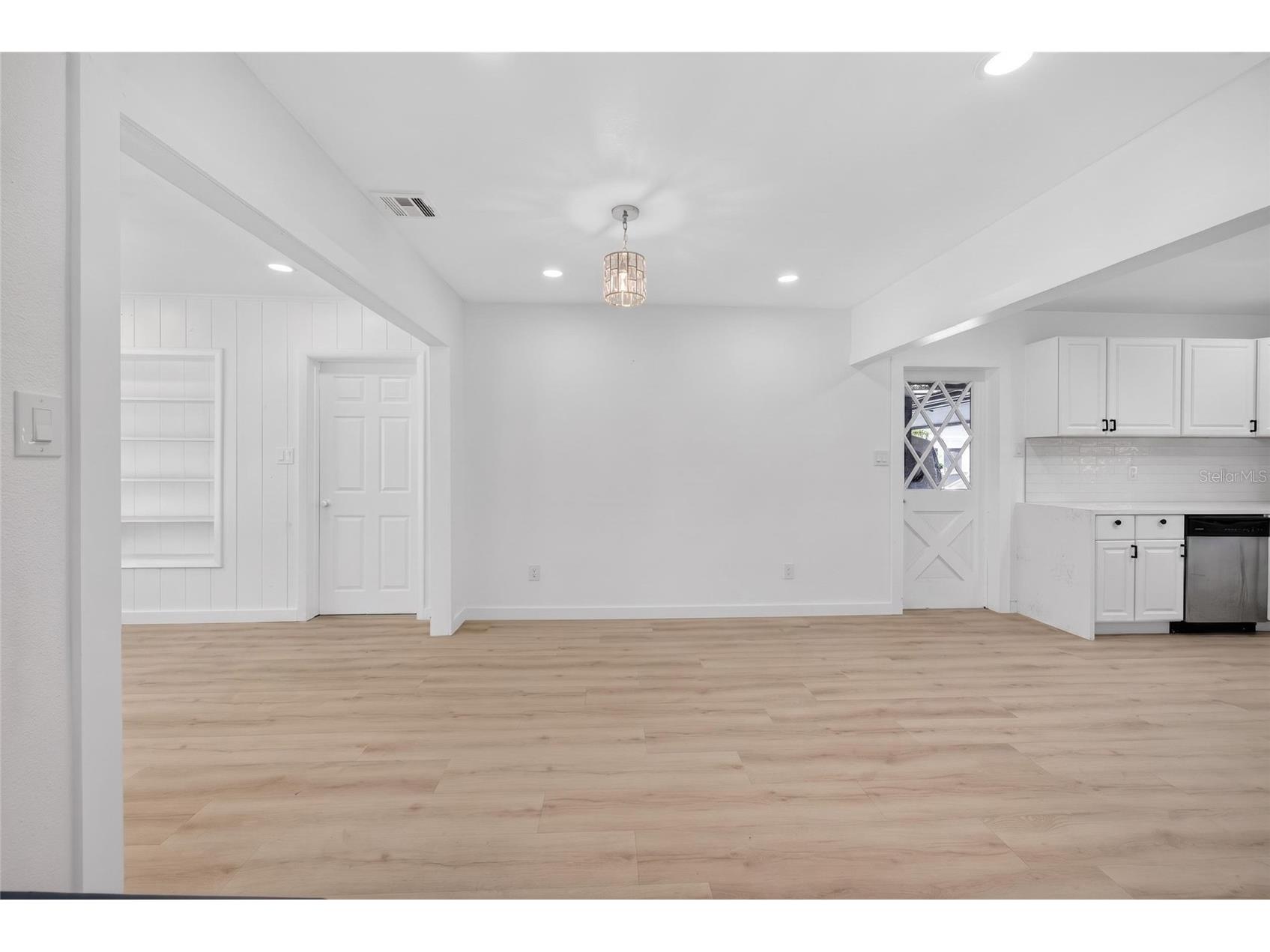 4725 N Tuttle Avenue Sarasota FL 34234 TB8503892 image22