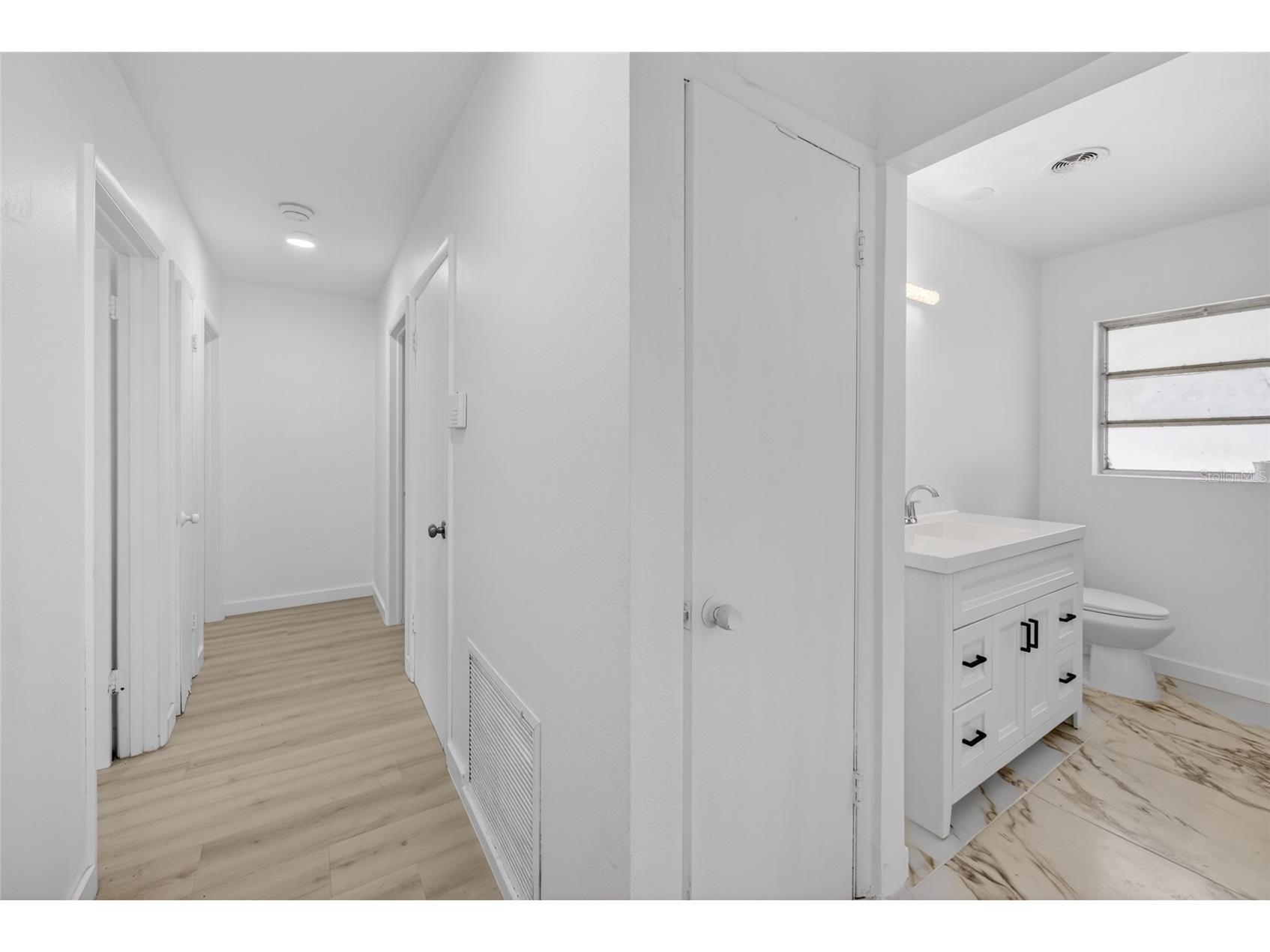 4725 N Tuttle Avenue Sarasota FL 34234 TB8503892 image24