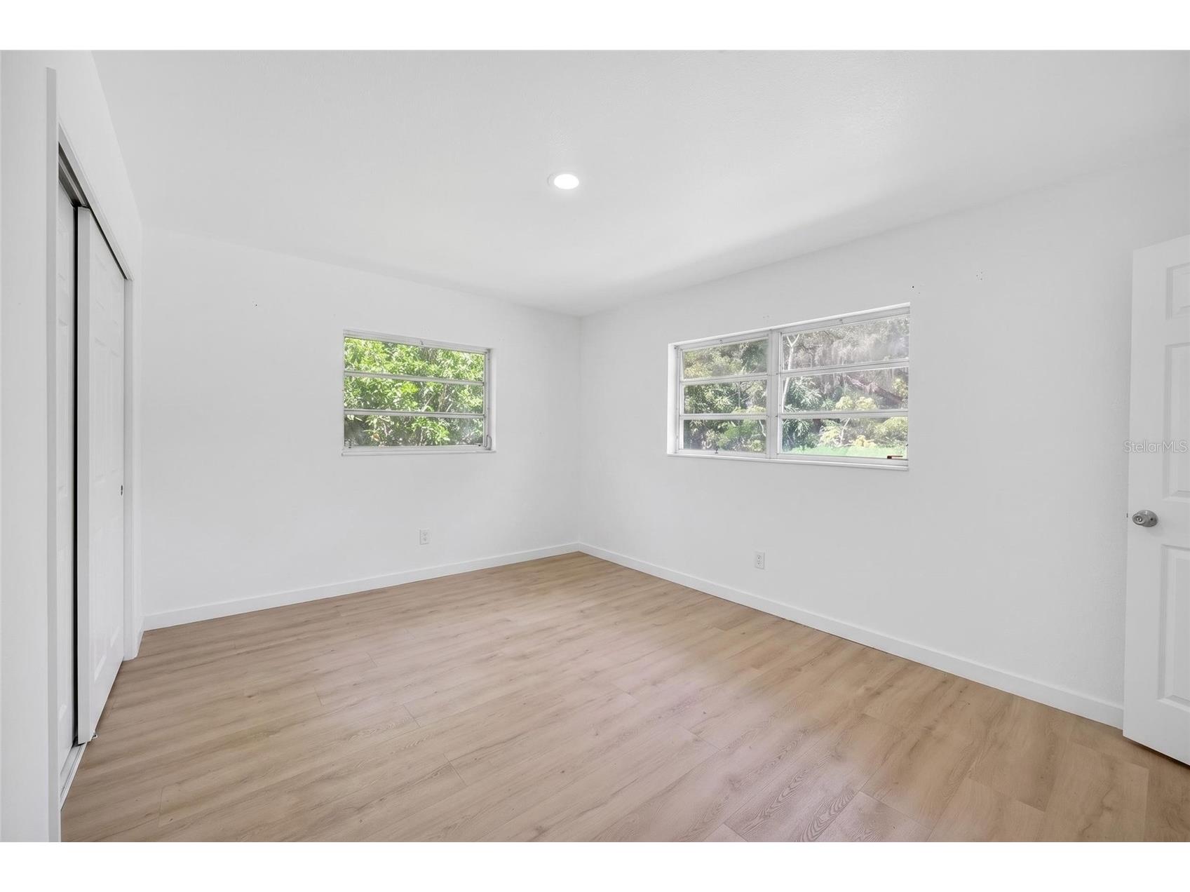 4725 N Tuttle Avenue Sarasota FL 34234 TB8503892 image25