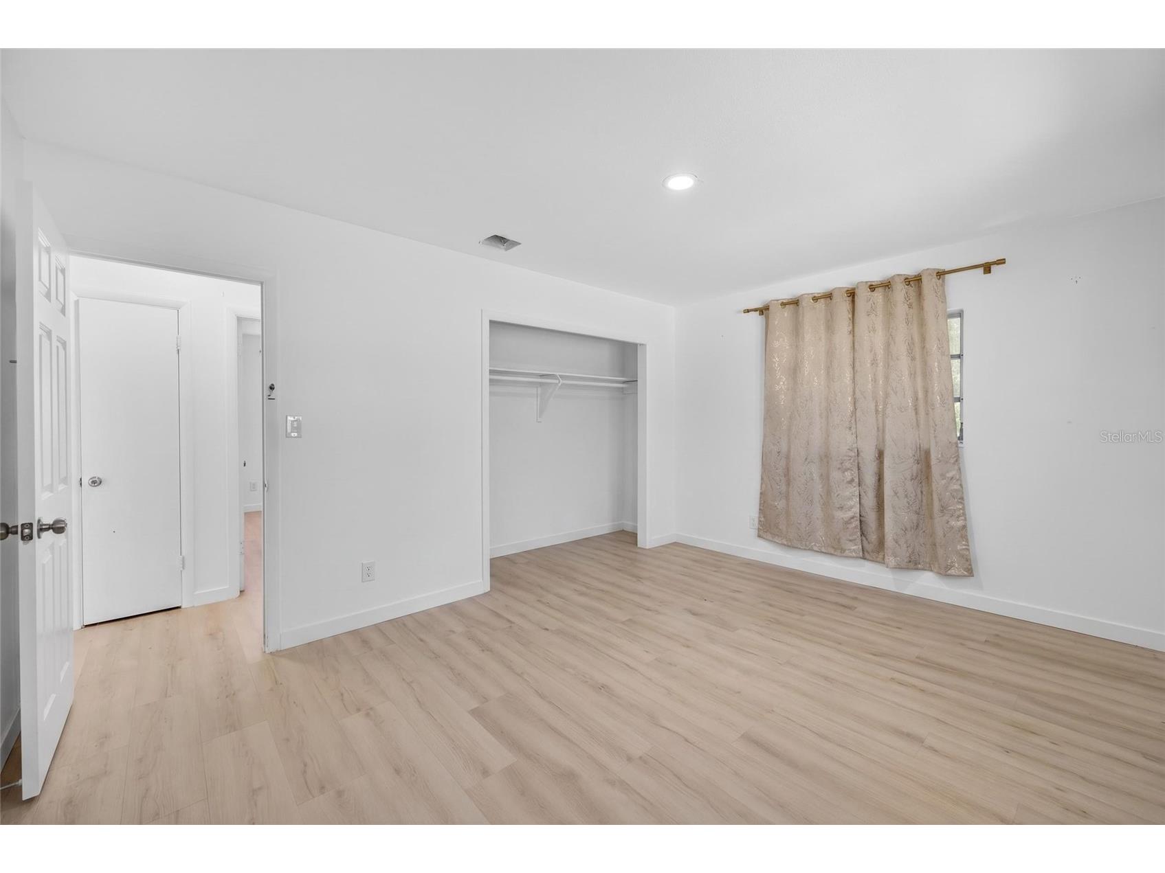 4725 N Tuttle Avenue Sarasota FL 34234 TB8503892 image26