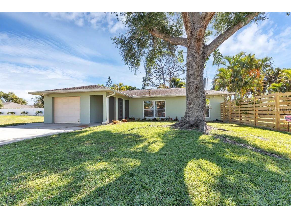 4725 Neptune Road Venice FL 34293 C7491217 image1
