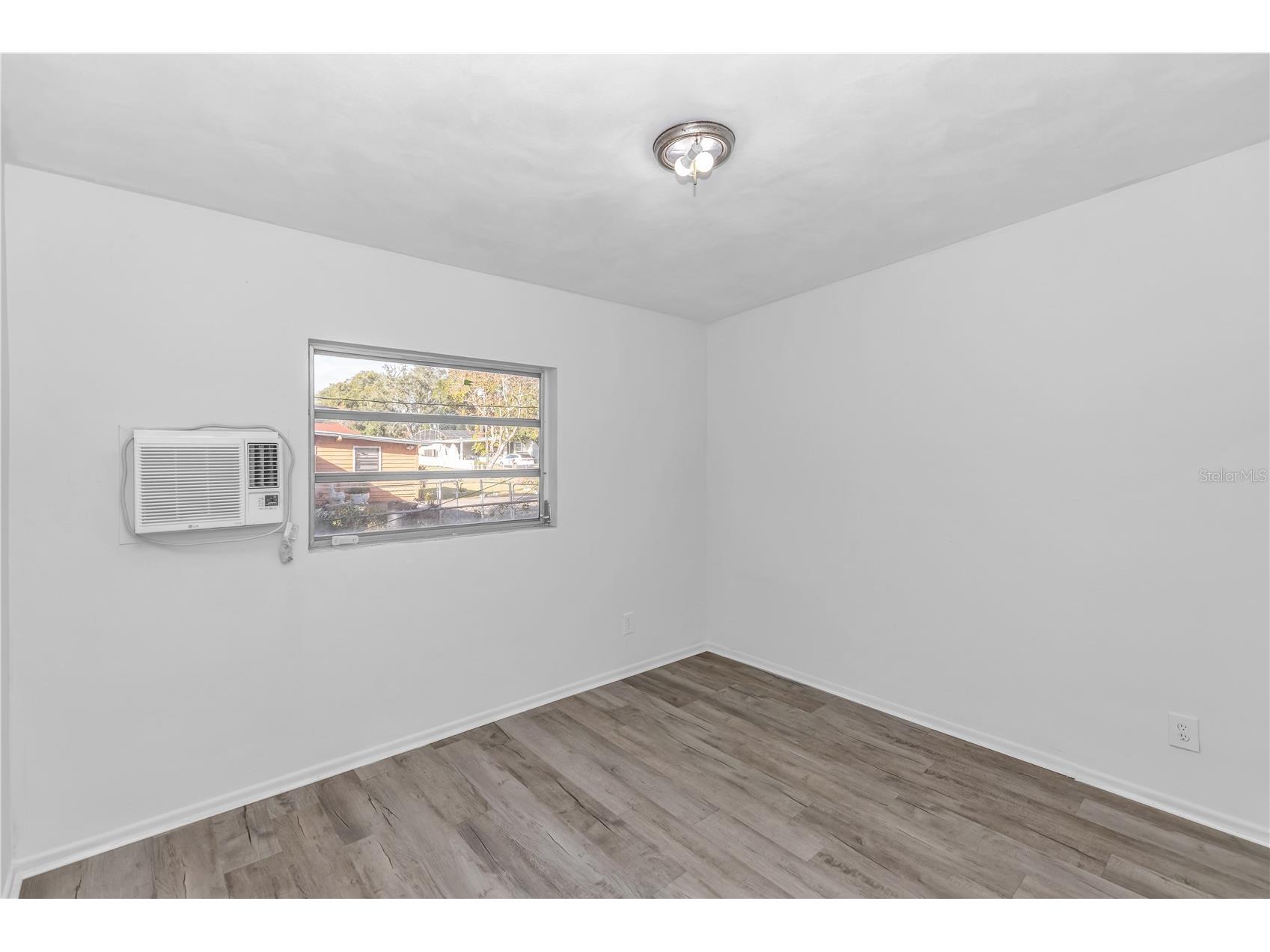 4726 Abaca Street Orlando FL 32808 V4946399 image15