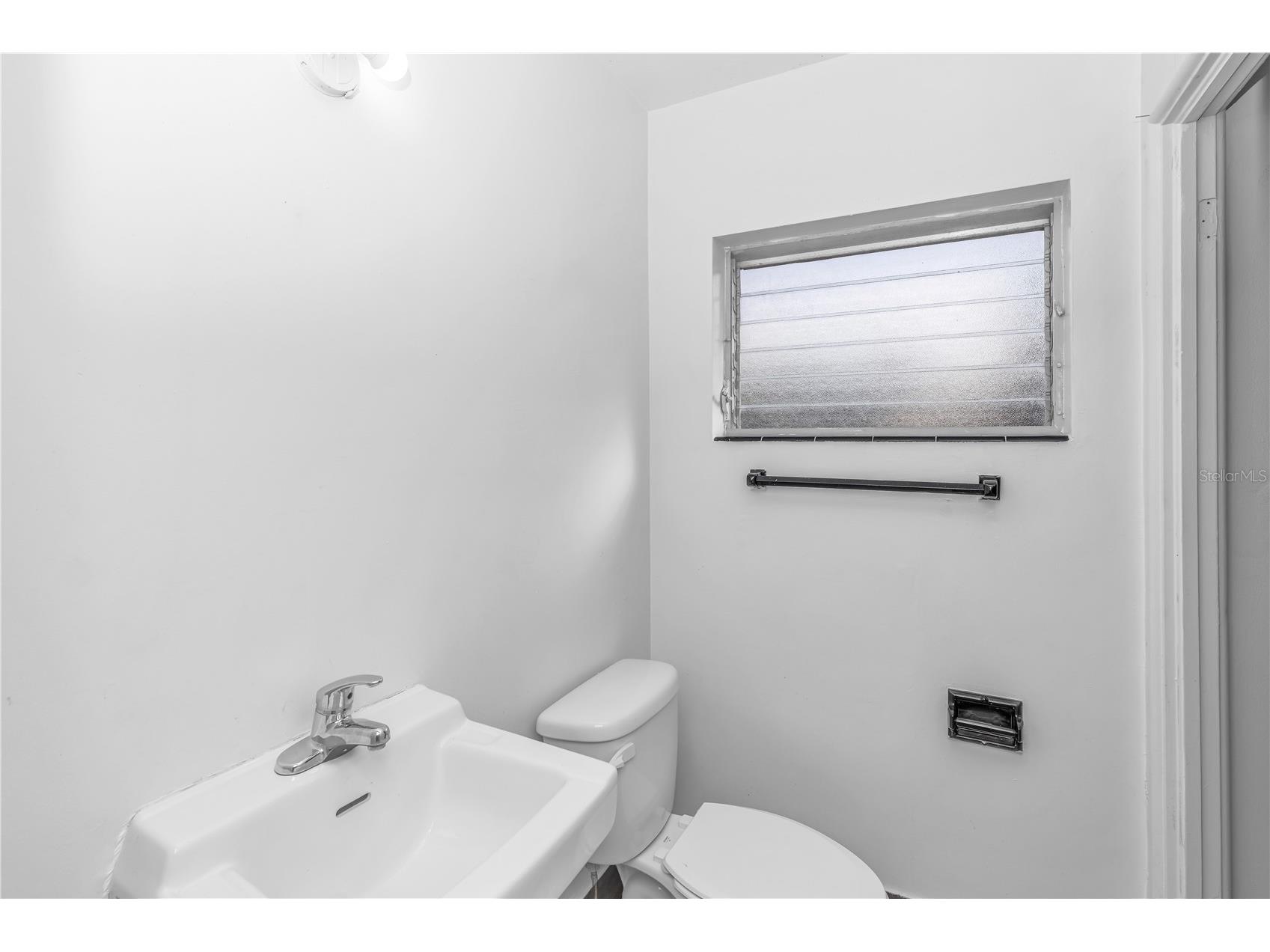 4726 Abaca Street Orlando FL 32808 V4946399 image8