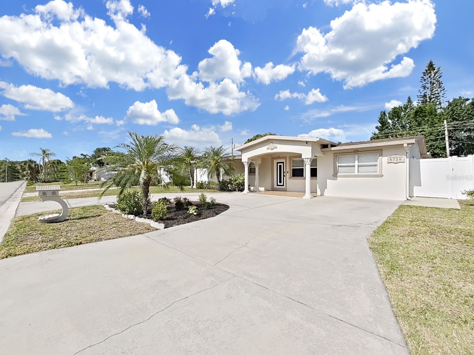 4726 Eldorado Drive Tampa FL 33615 TB8506833 image1