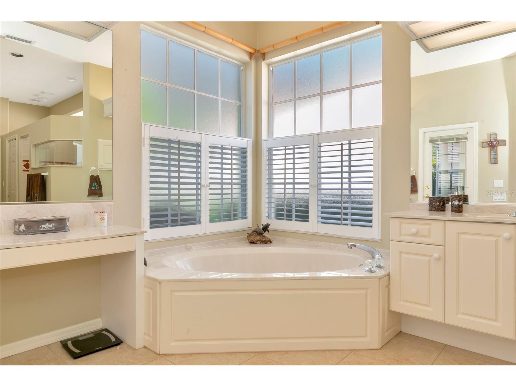 4726 Old Farm Road Sarasota FL 34233 A4681786 image24