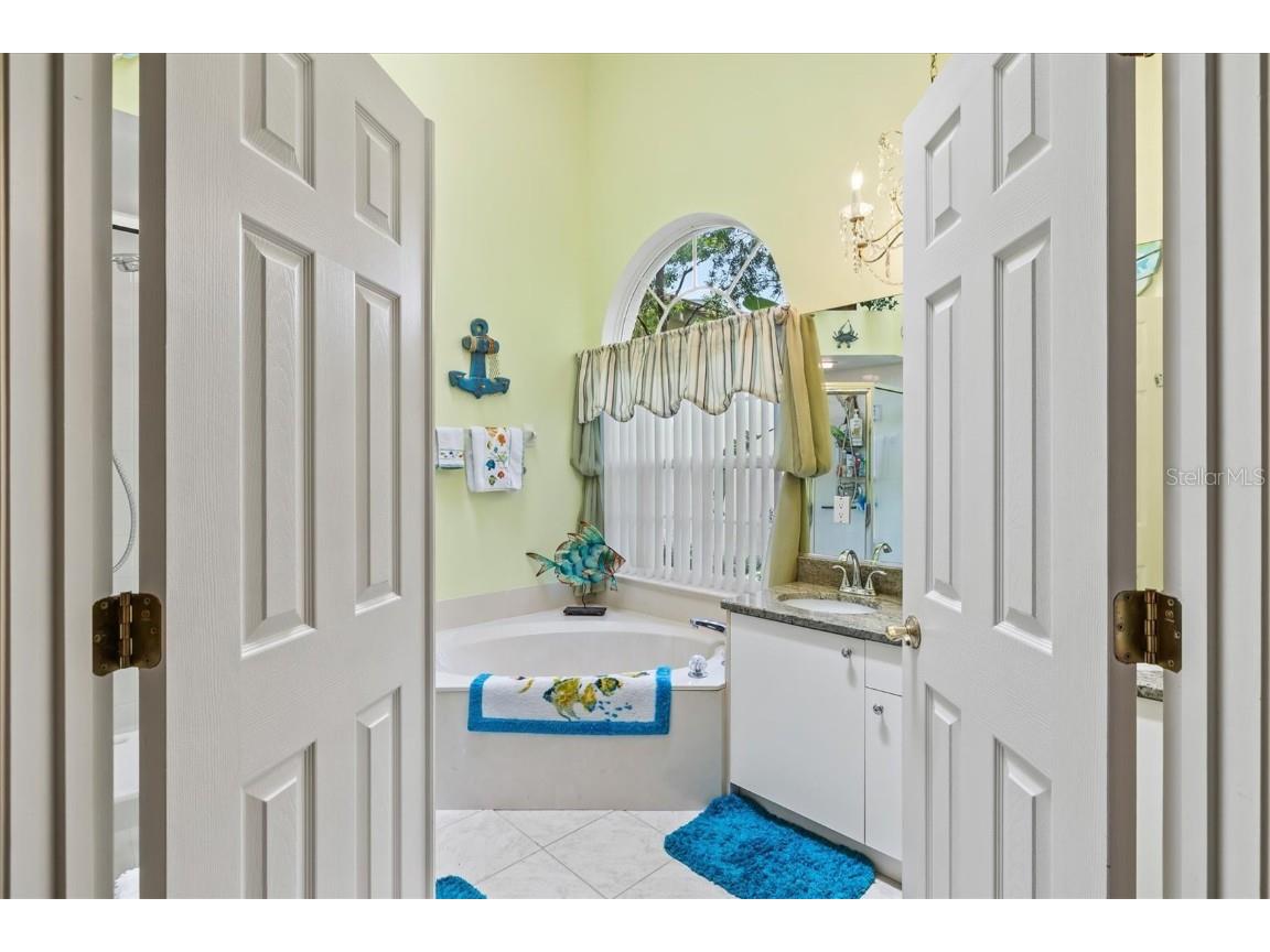 4727 Tivoli Avenue Sarasota FL 34235 A4665589 image25