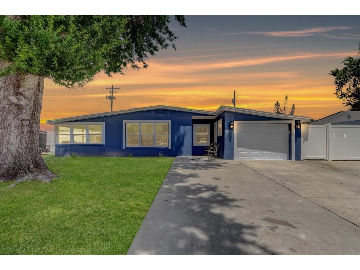 4727 Town N Country Boulevard Tampa FL 33615 TB8399343 image1