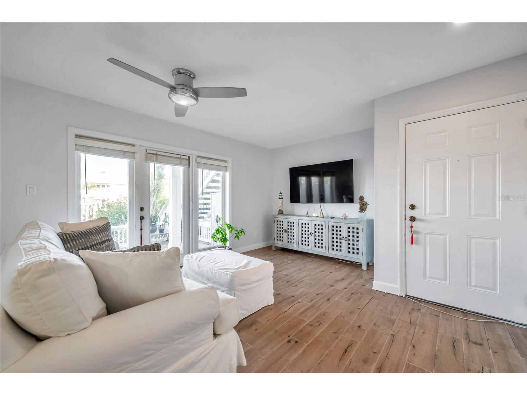 4728 Beach Drive SE #A Saint Petersburg FL 33705 TB8473575 image7