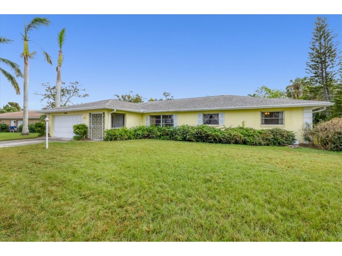 4728 Palm Aire Circle Sarasota FL 34243 A4625371 image1