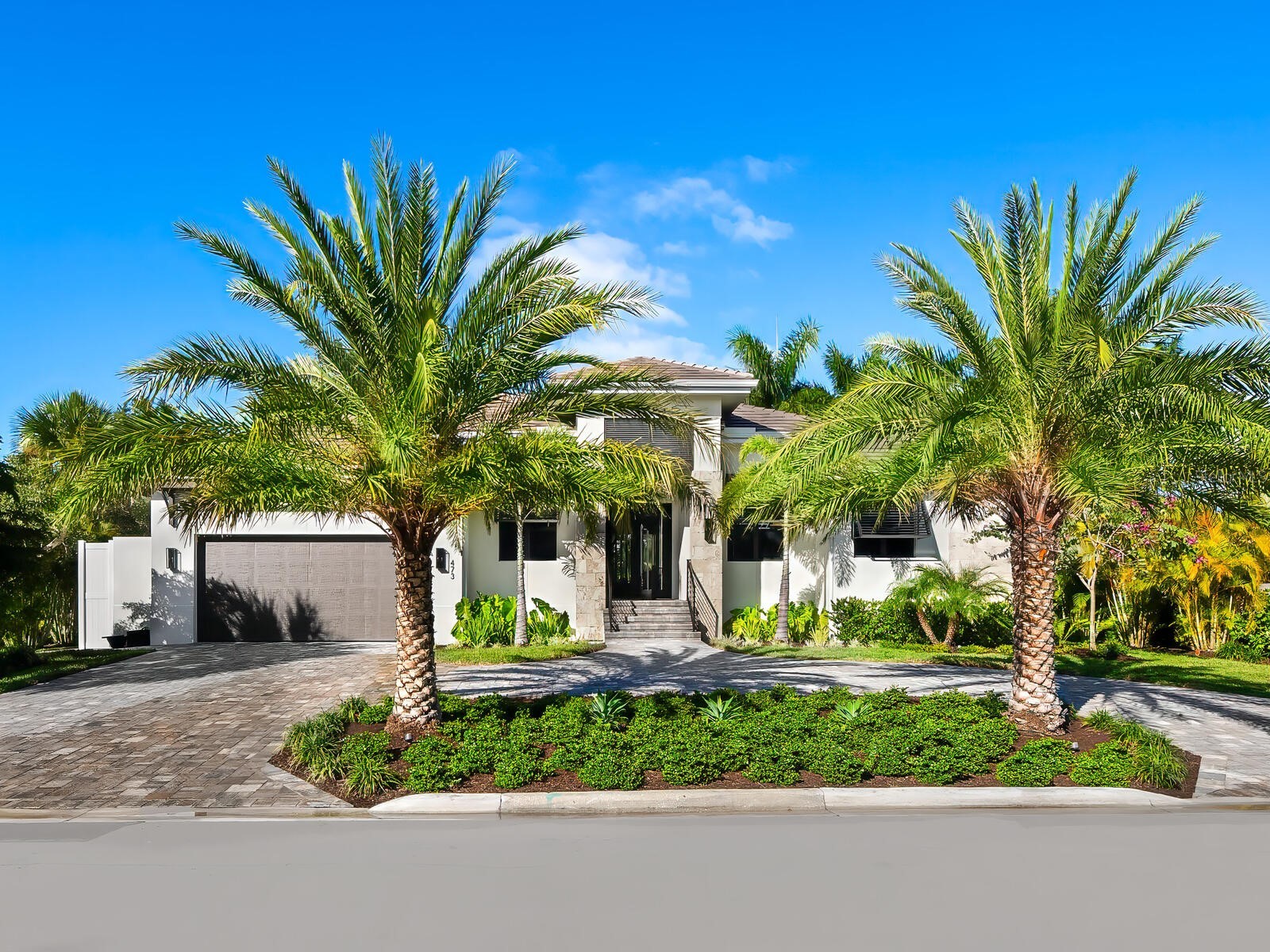 473 Partridge Circle Sarasota FL 34236 A4618233 image1