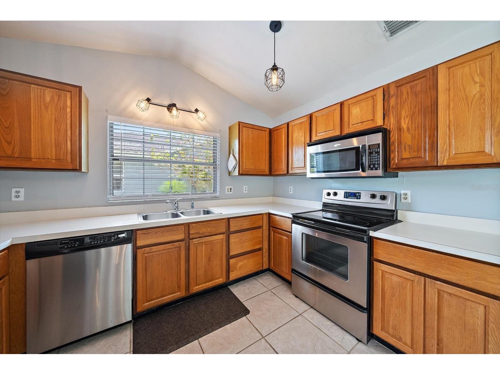 4732 Meadowview Circle Sarasota FL 34233 A4693999 image17