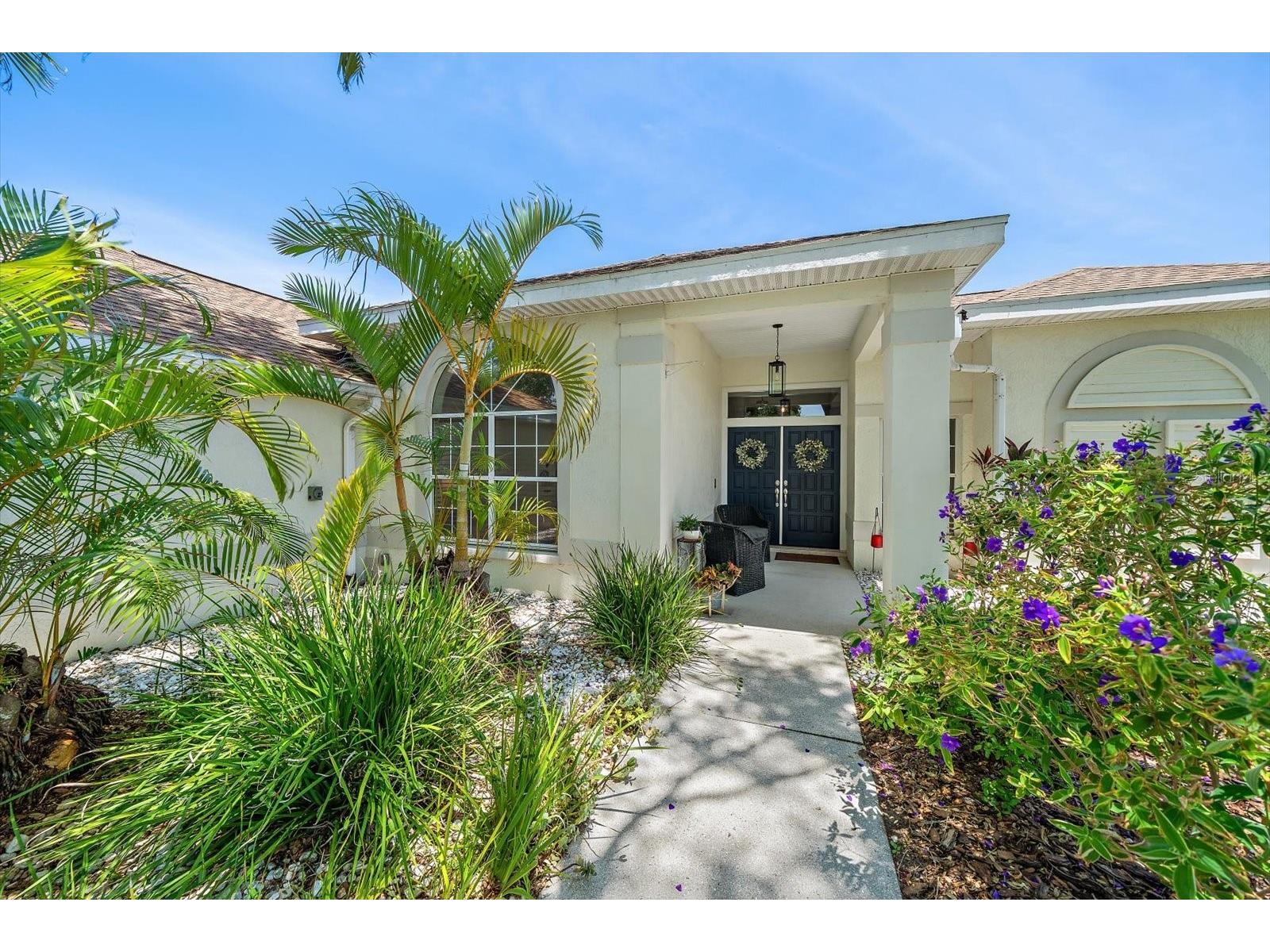 4732 Meadowview Circle Sarasota FL 34233 A4693999 image3