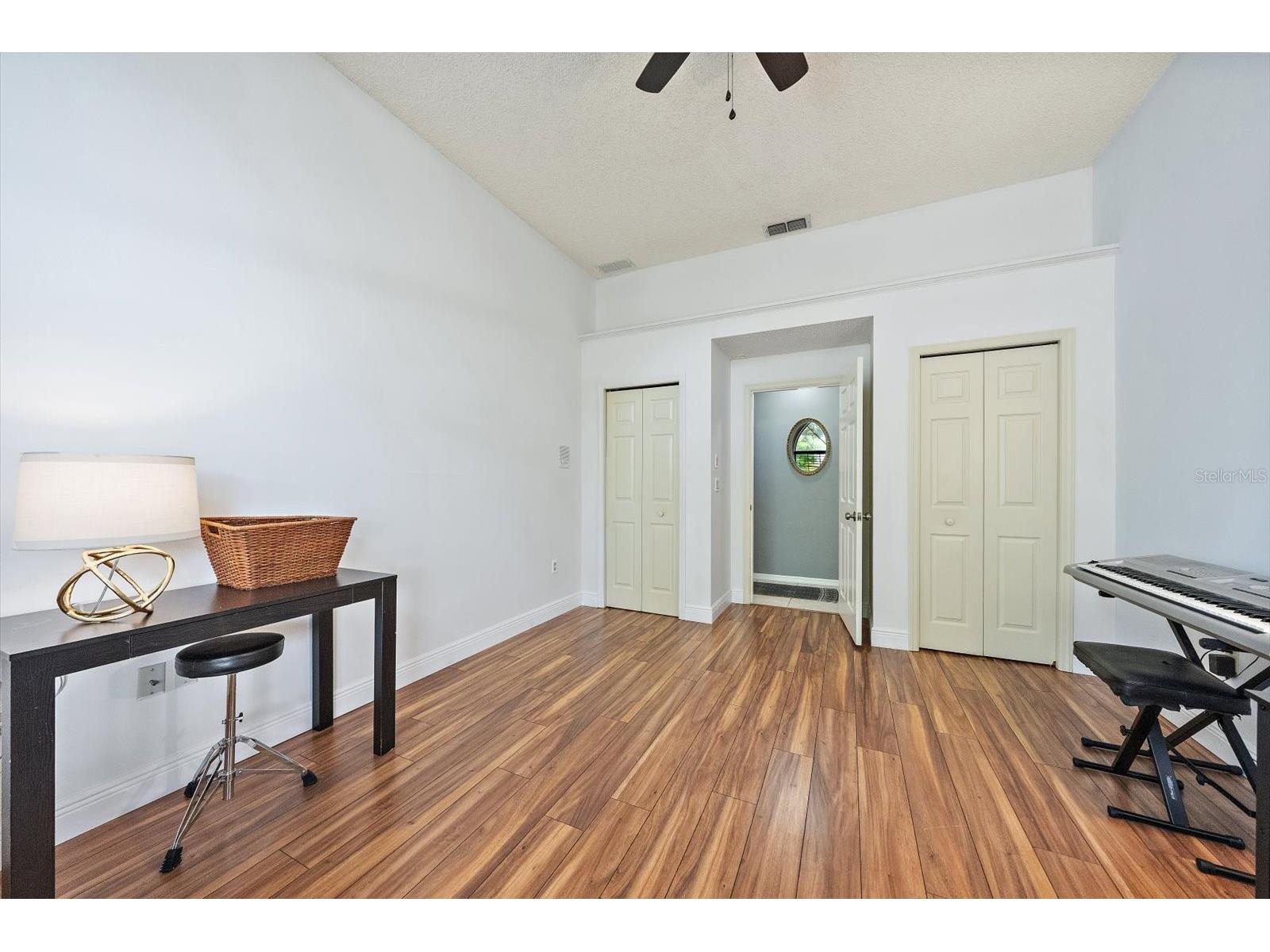 4732 Meadowview Circle Sarasota FL 34233 A4693999 image32