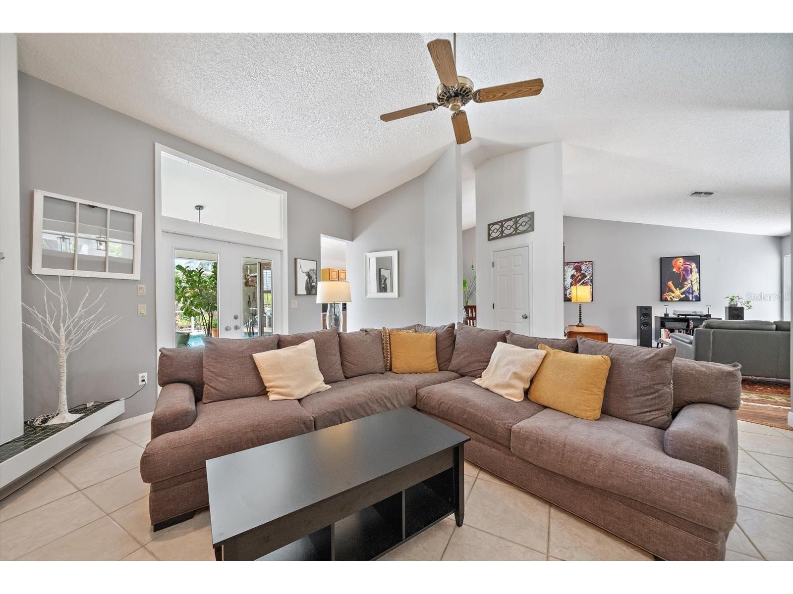 4732 Meadowview Circle Sarasota FL 34233 A4693999 image7