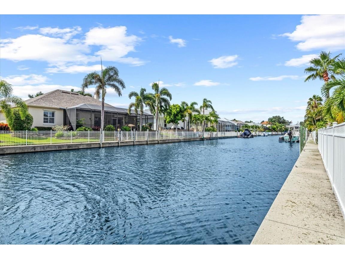 4732 Pinnacle Drive Bradenton FL 34208 - MANATEE RIVER A4583407 image1