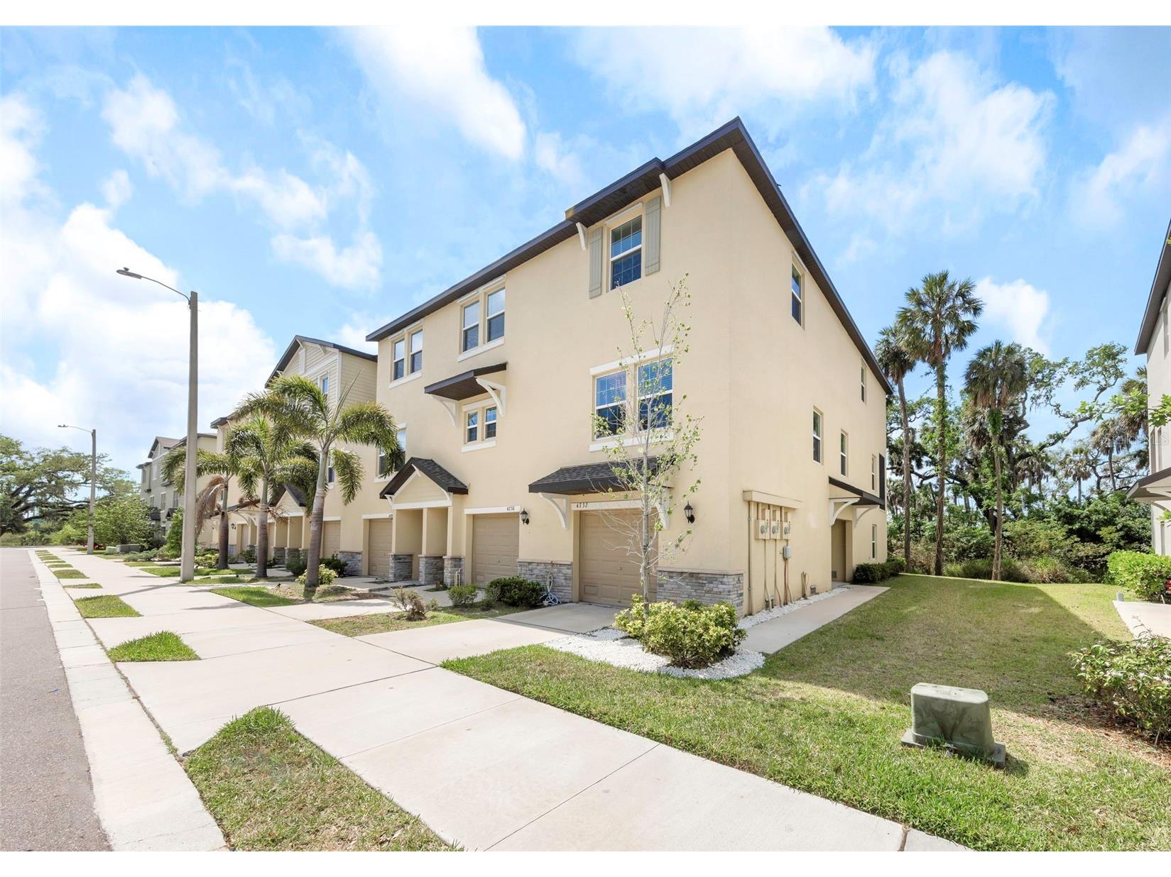 4732 Tuscan Loon Drive Tampa FL 33619 TB8497980 image1