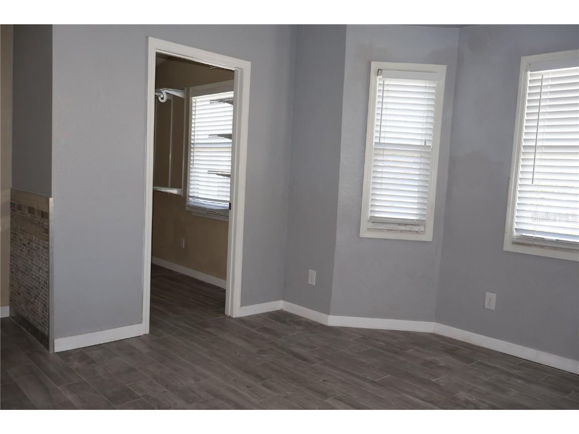 4732 W Lawn Avenue Tampa FL 33611 TB8434839 image14