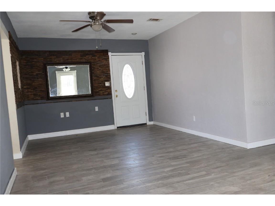 4732 W Lawn Avenue Tampa FL 33611 TB8434839 image9