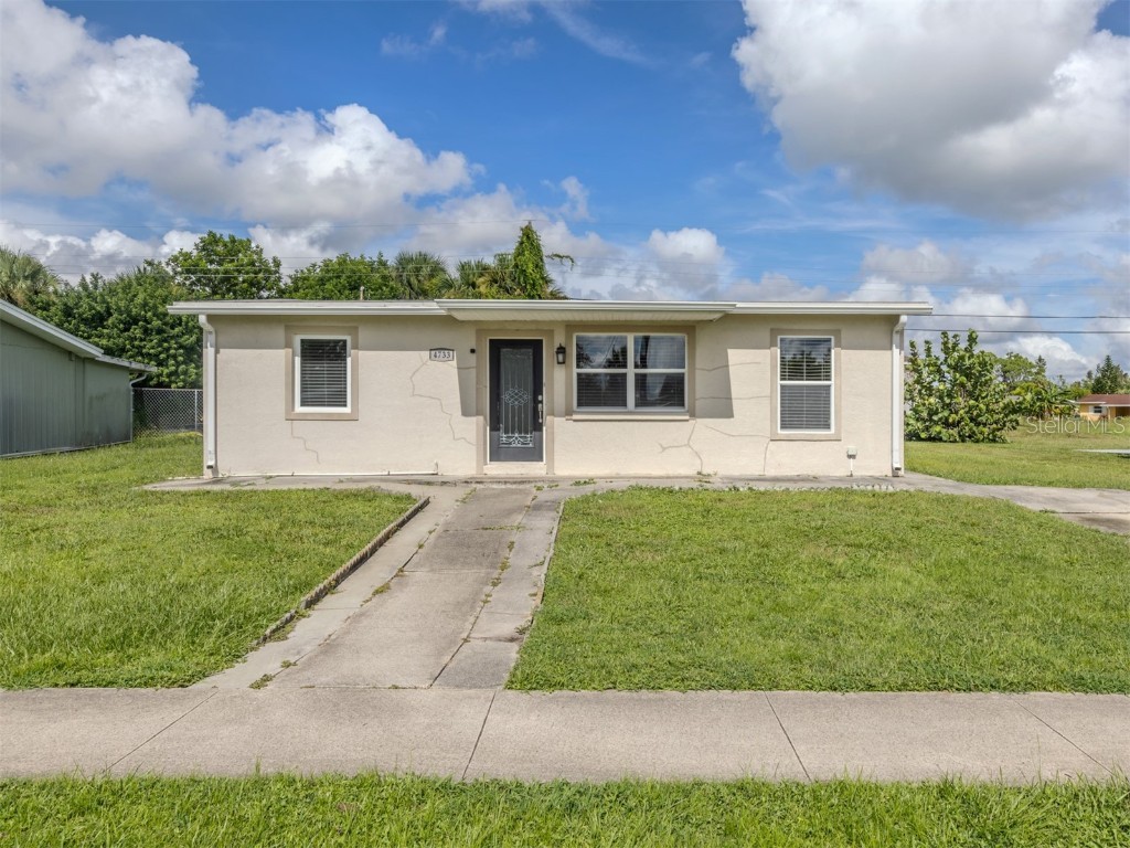 4733 Grobe Street North Port FL 34287 A4661897 image1