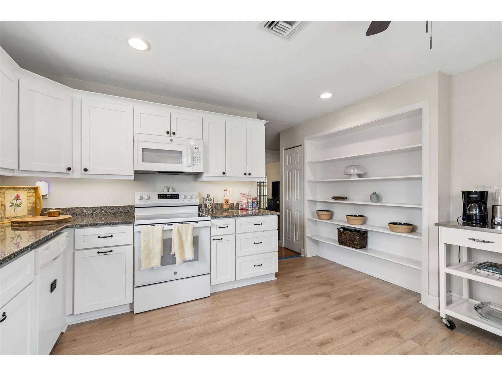 4733 Ridge Point Drive Tampa FL 33624 TB8508834 image11