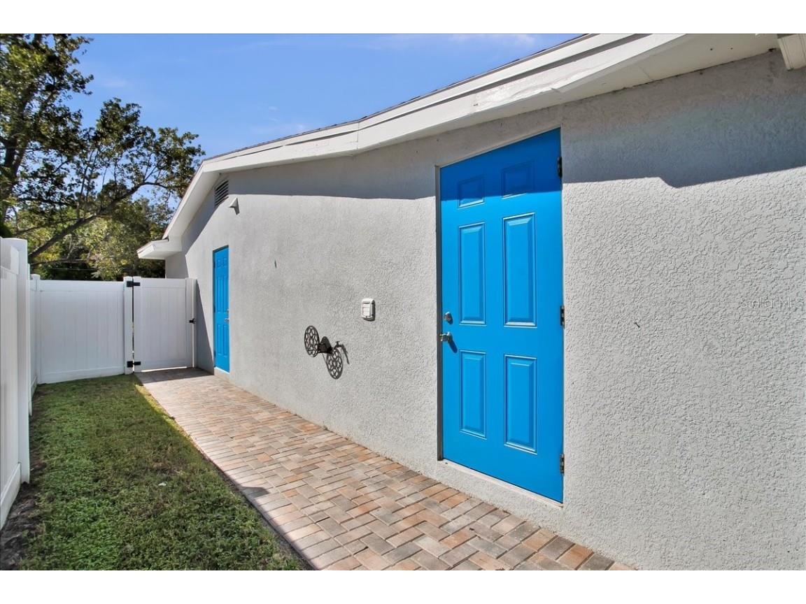 4733 W Iowa Avenue Tampa FL 33616 TB8434998 image7