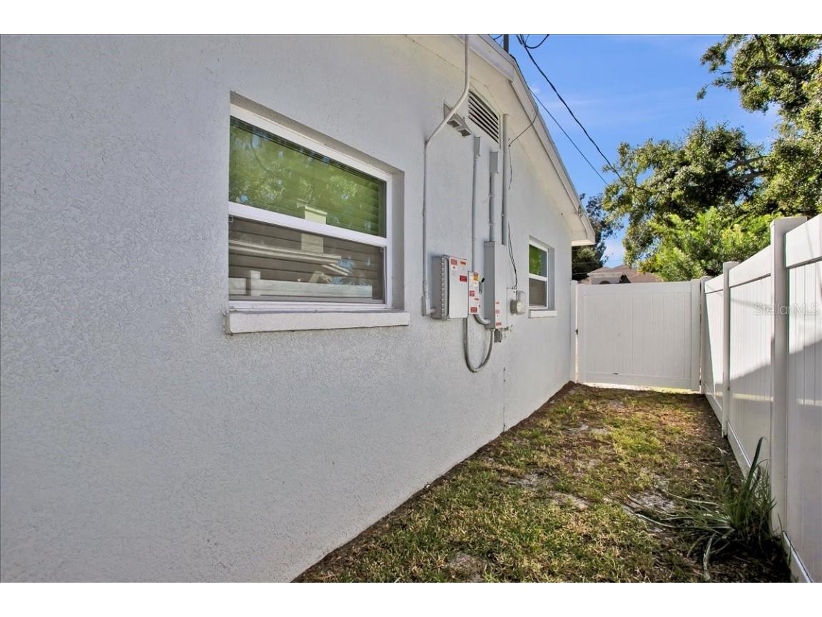 4733 W Iowa Avenue Tampa FL 33616 TB8434998 image9