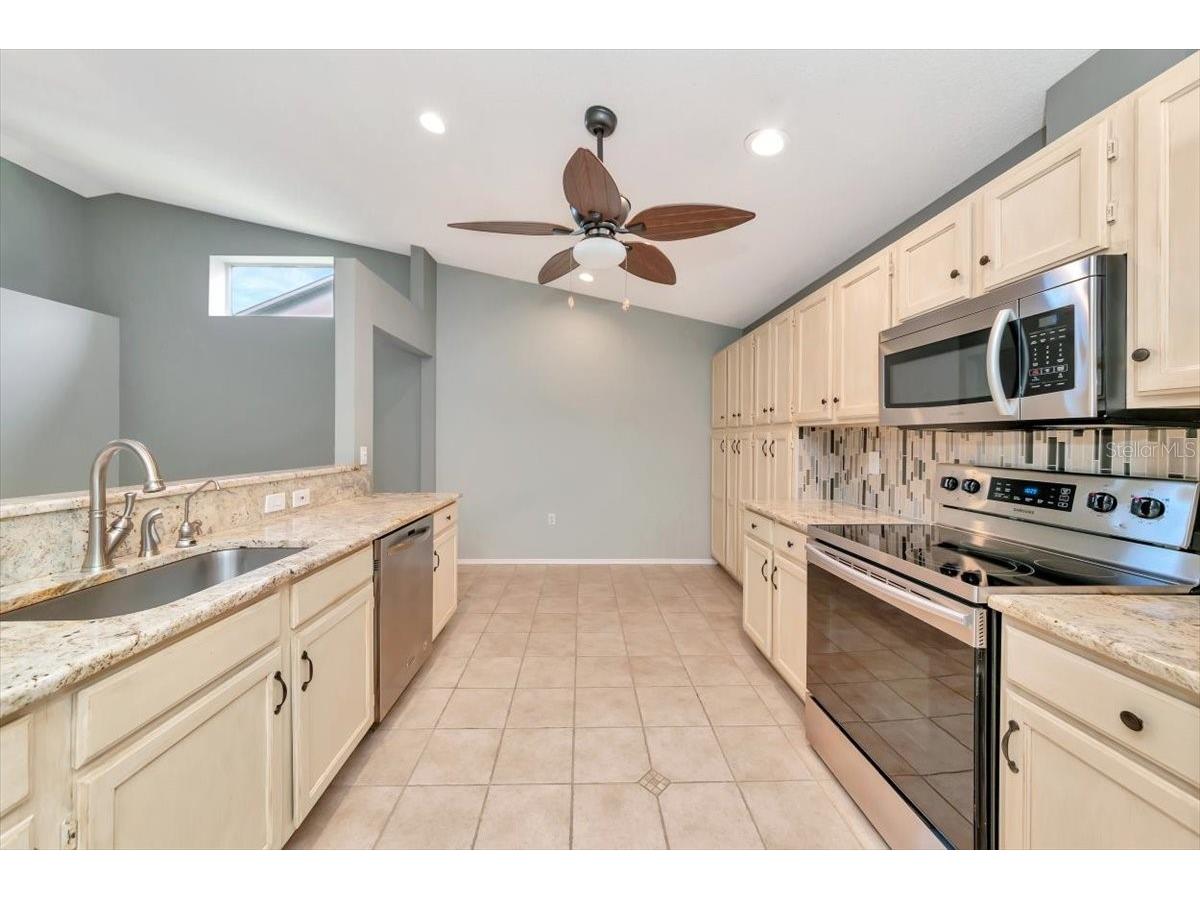 4734 Raintree Street Circle E Bradenton FL 34203 A4693346 image17