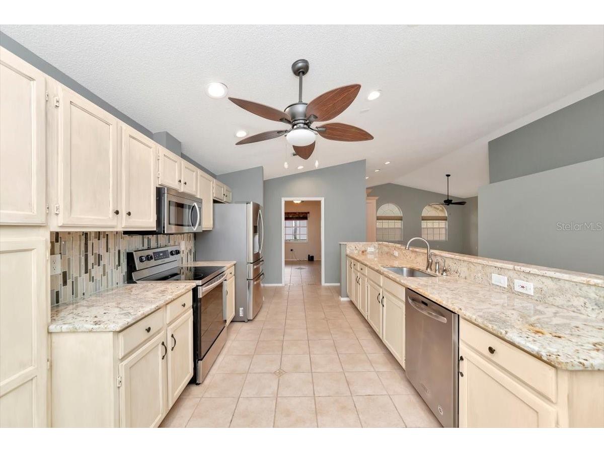 4734 Raintree Street Circle E Bradenton FL 34203 A4693346 image18