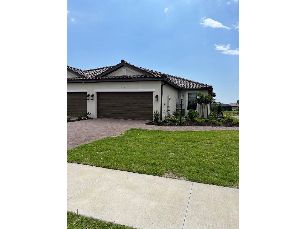 4734 Tortona Court Bradenton FL 34211 A4570551 image1