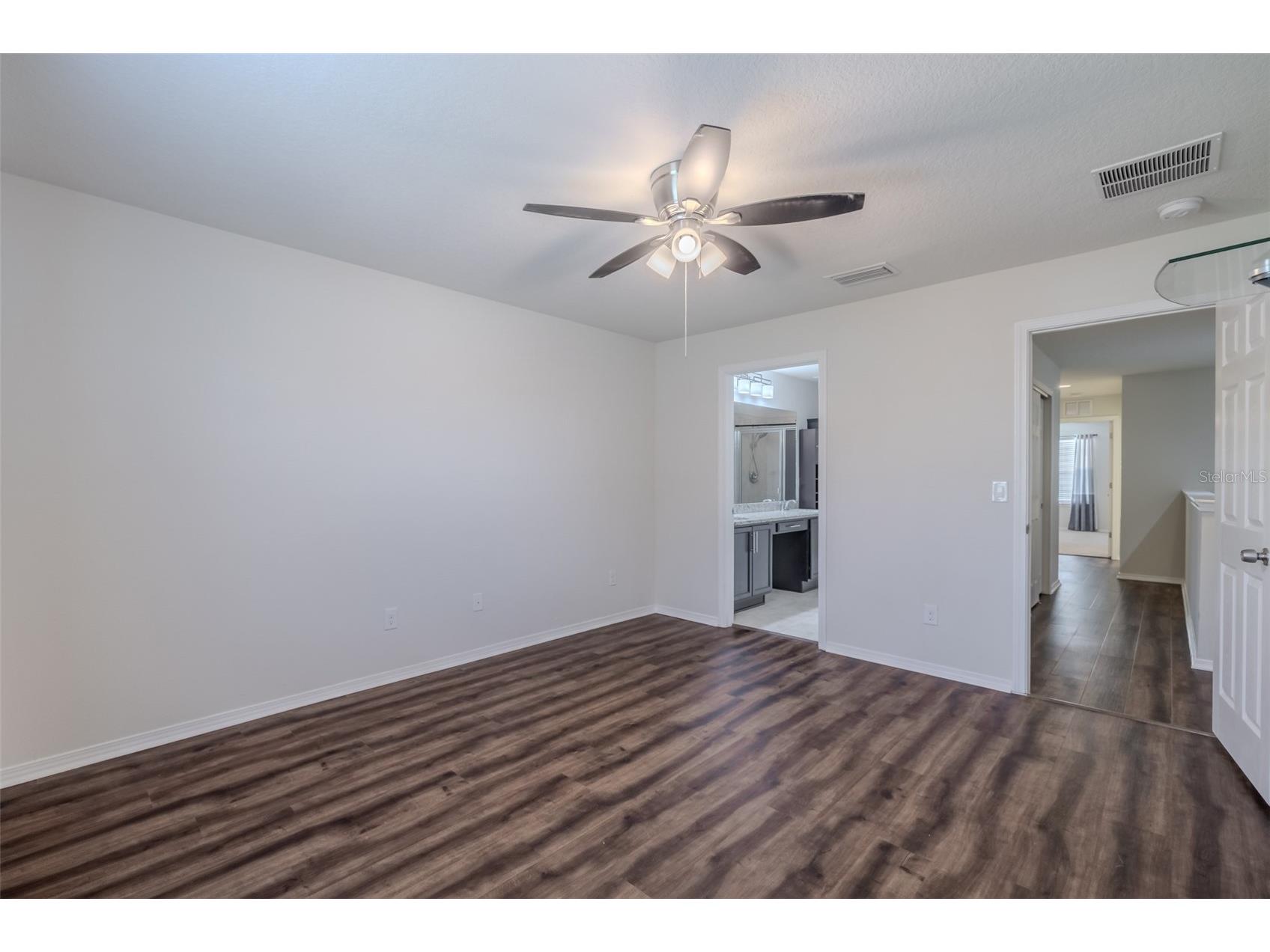 4734 White Sanderling Ct Court Tampa FL 33619 TB8469745 image18