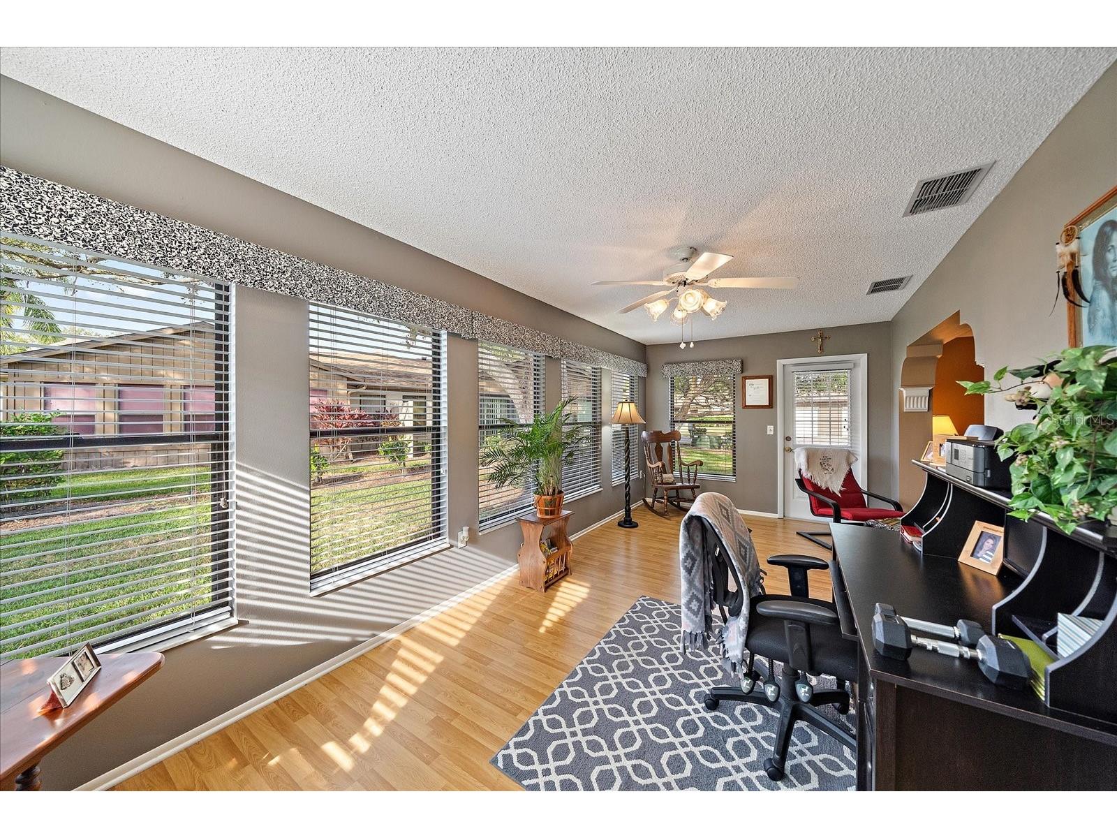 4735 Oak Hill Drive #8 Sarasota FL 34232 A4678024 image12