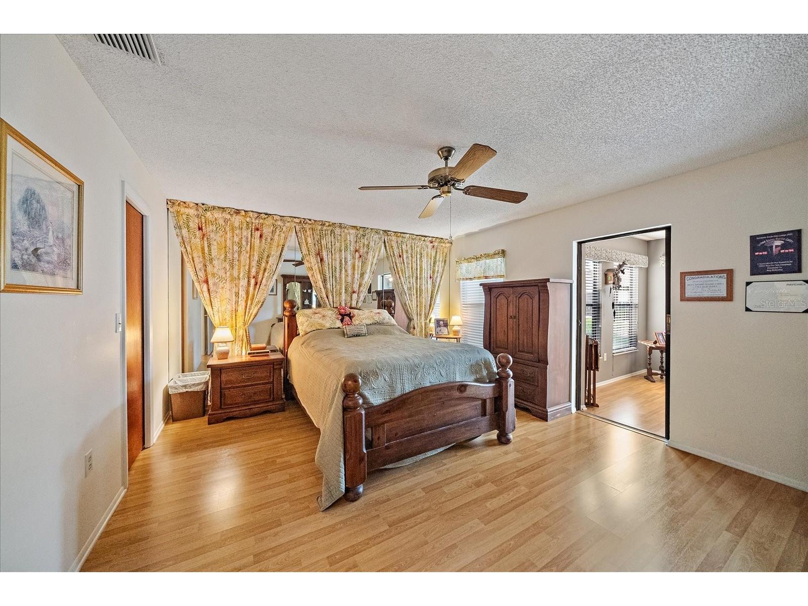 4735 Oak Hill Drive #8 Sarasota FL 34232 A4678024 image14