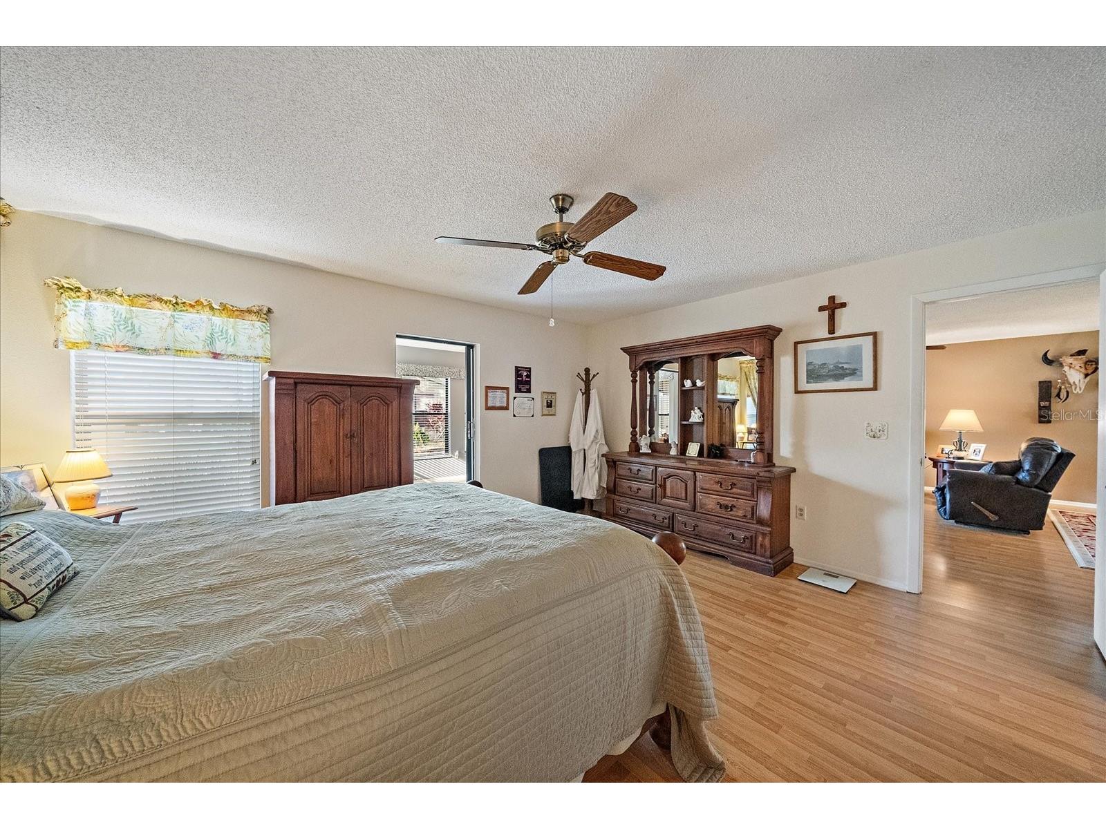 4735 Oak Hill Drive #8 Sarasota FL 34232 A4678024 image16