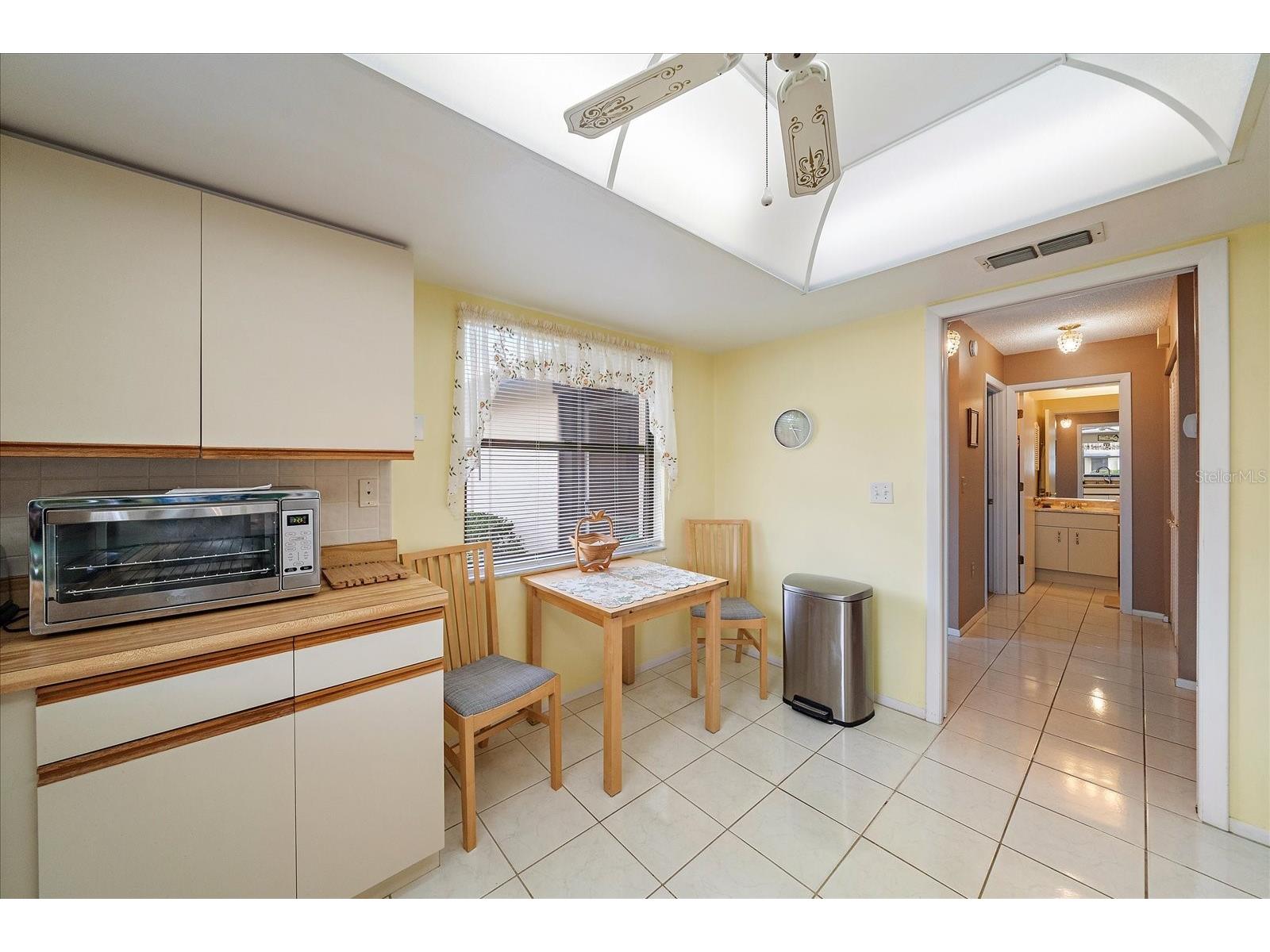 4735 Oak Hill Drive #8 Sarasota FL 34232 A4678024 image21