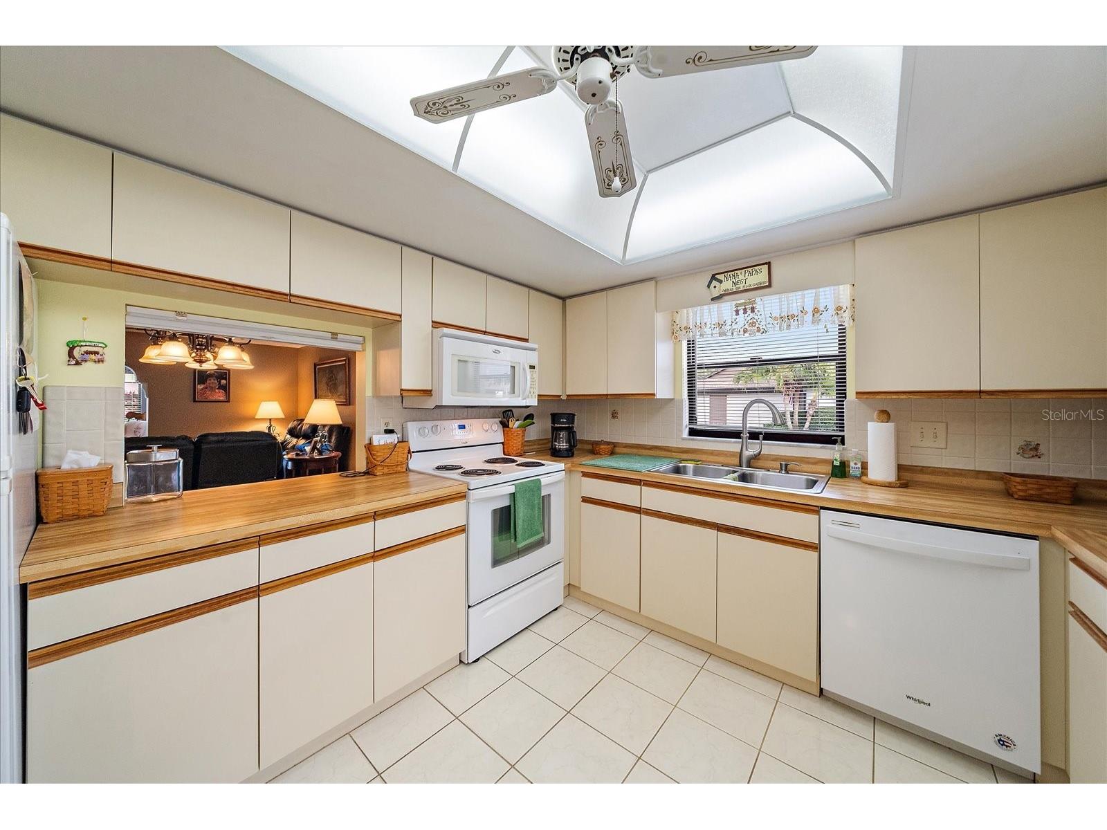 4735 Oak Hill Drive #8 Sarasota FL 34232 A4678024 image23