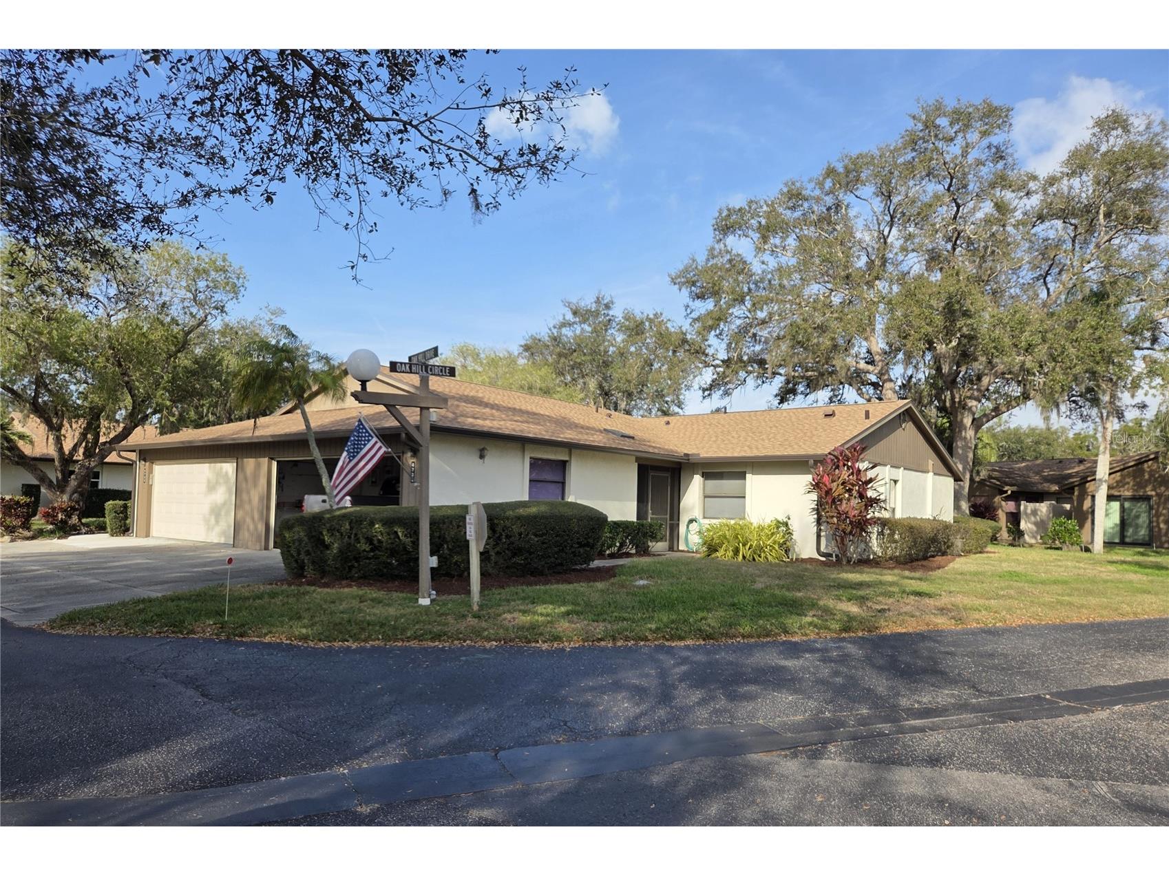 4735 Oak Hill Drive #8 Sarasota FL 34232 A4678024 image3