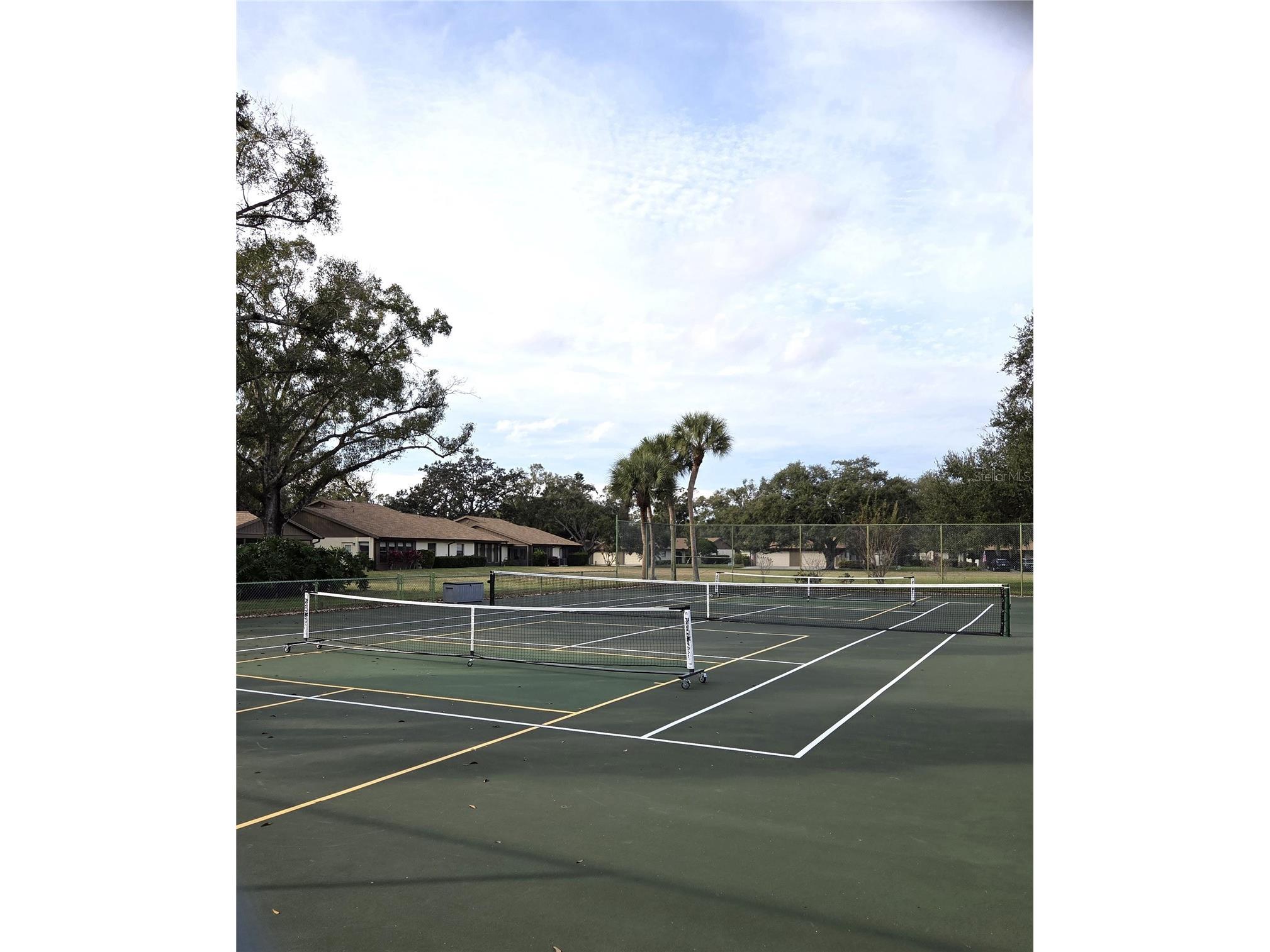 4735 Oak Hill Drive #8 Sarasota FL 34232 A4678024 image31