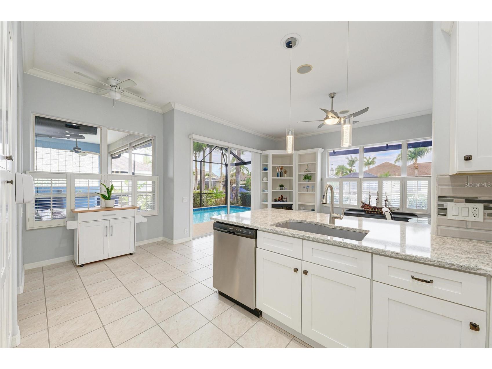 4735 Spinnaker Drive Bradenton FL 34208 - MANATEE RIVER A4683560 image9