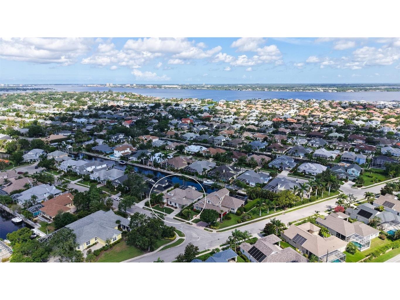 4735 Starboard Drive Bradenton FL 34208 - MANATEE RIVER A4656161 image1