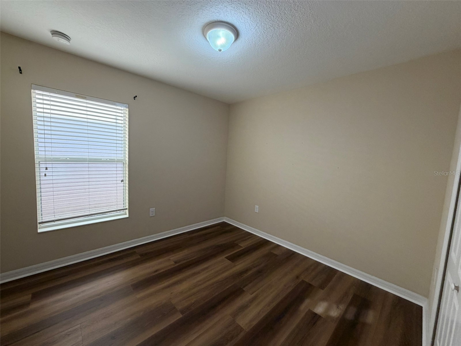 4735 Woodbrook Dr Sarasota FL 34243 A4693683 image8