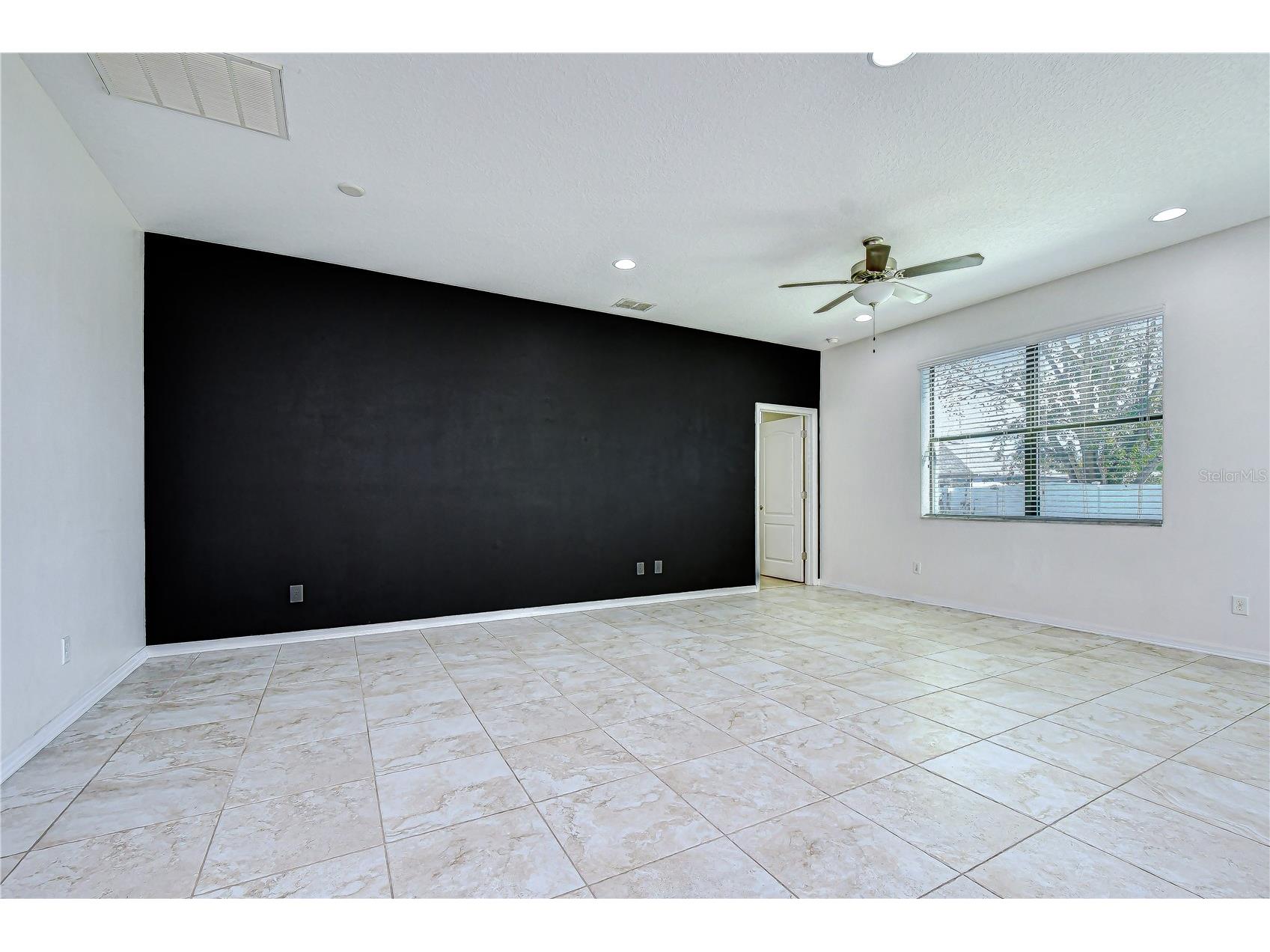 4736 Woods Landing Lane Tampa FL 33619 TB8475405 image14