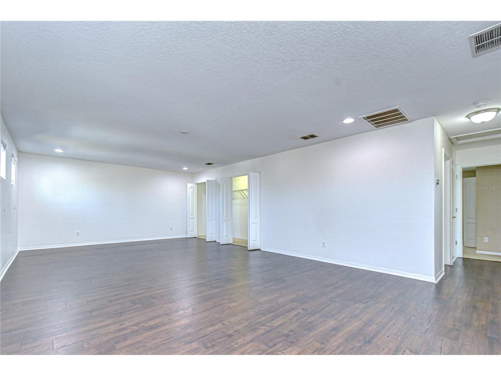 4736 Woods Landing Lane Tampa FL 33619 TB8475405 image22