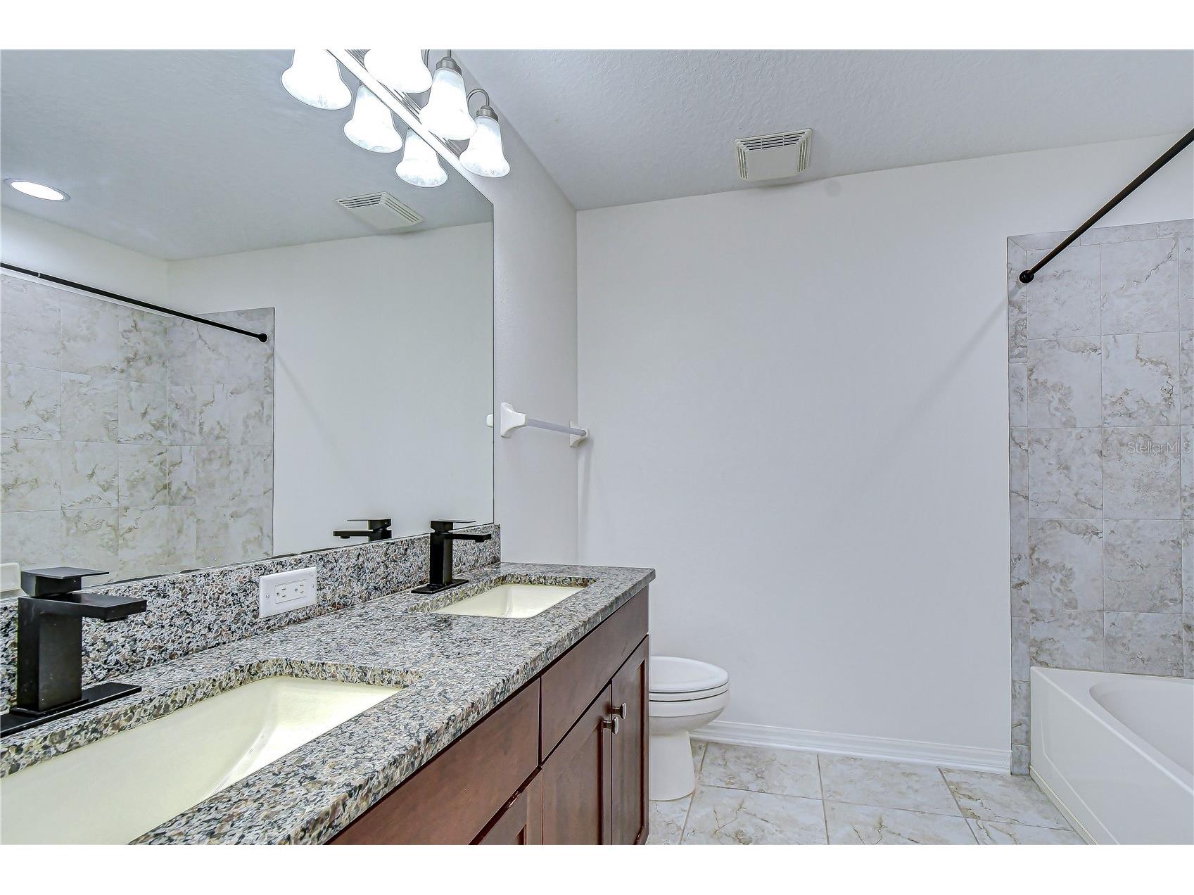 4736 Woods Landing Lane Tampa FL 33619 TB8475405 image26